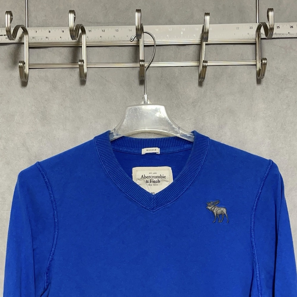 VTG Abercrombie & Fitch Sweater Men XL Blue Muscle V Neck Moose Lightweight L/S
